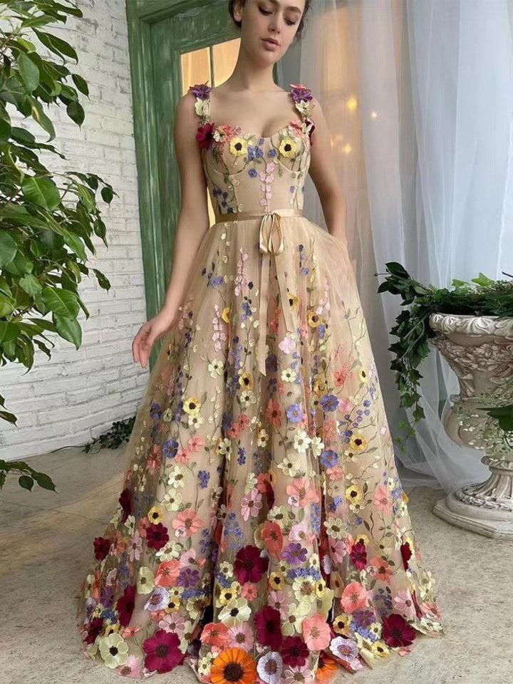 Kaia Summer Maxi Dress with Floral Patterns and Abstract Print